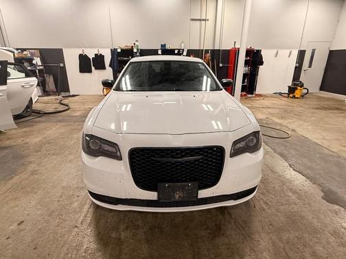 2022 Chrysler 300 Touring