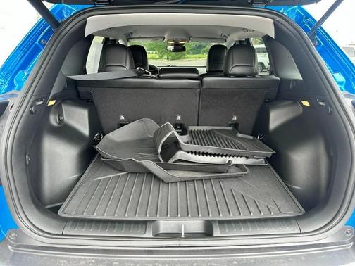 Hydro Blue Pearlcoat 2023 Jeep Cherokee Altitude Lux
