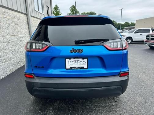 Hydro Blue Pearlcoat 2023 Jeep Cherokee Altitude Lux