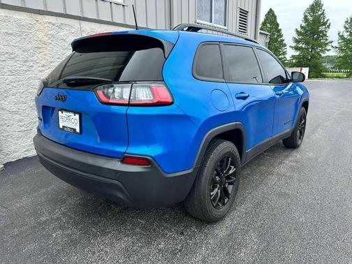 Hydro Blue Pearlcoat 2023 Jeep Cherokee Altitude Lux