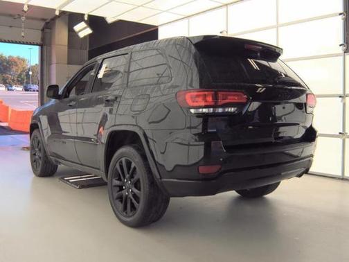 2022 Jeep Grand Cherokee WK Laredo