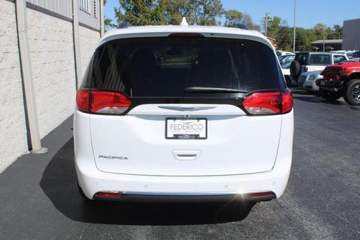 2020 Chrysler Pacifica Touring-L Plus