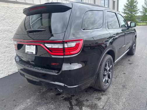 DB Black Clearcoat 2026 Dodge Durango GT HEMI V8