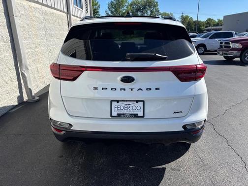 Snow White Pearl 2022 Kia Sportage Nightfall
