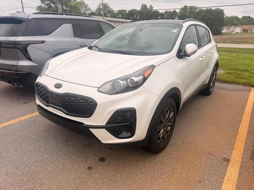 Snow White Pearl 2022 Kia Sportage Nightfall