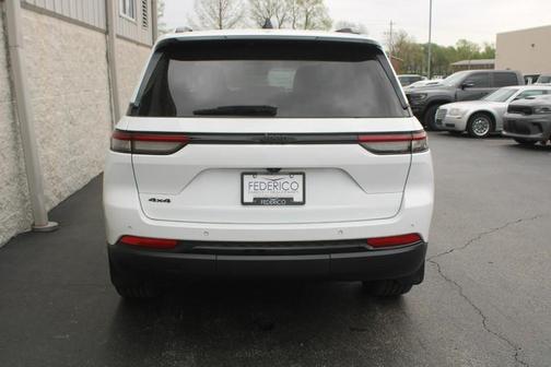 2022 Jeep Grand Cherokee Altitude
