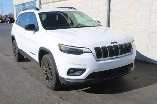 2023 Jeep Cherokee Altitude Lux