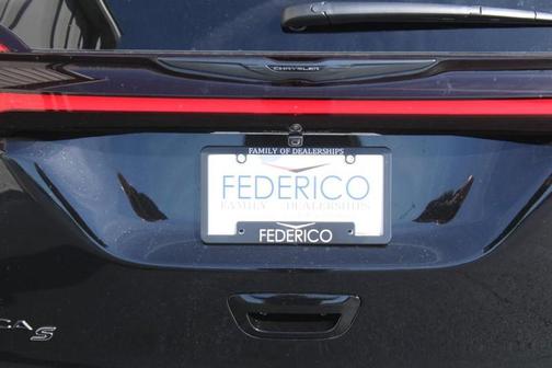 2026 Chrysler Pacifica Limited FWD