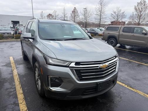 2023 Chevrolet Traverse LT Leather