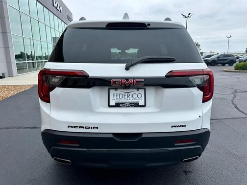 Summit White / White 2021 GMC Acadia SLE
