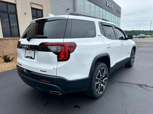Summit White / White 2021 GMC Acadia SLE