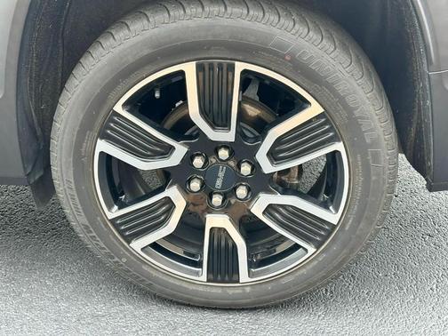 Summit White / White 2021 GMC Acadia SLE