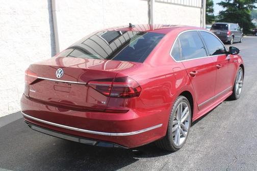 2019 Volkswagen Passat 2.0T SE R-Line