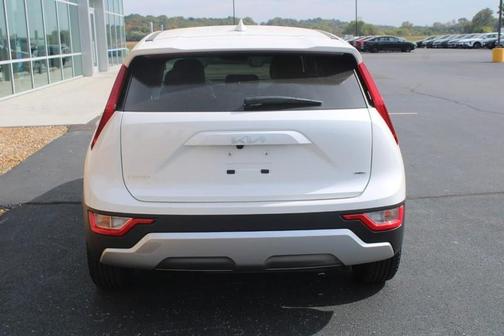 2023 Kia Niro LX