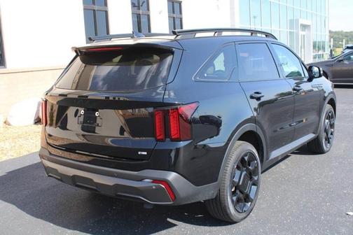 2025 Kia Sorento X-Line EX