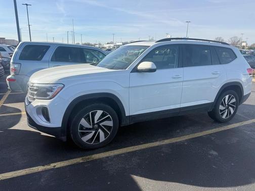 2024 Volkswagen Atlas 2.0T SE
