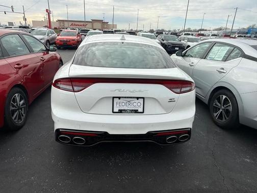 2023 Kia Stinger GT2