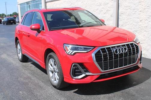 2024 Audi Q3 45 S line Premium
