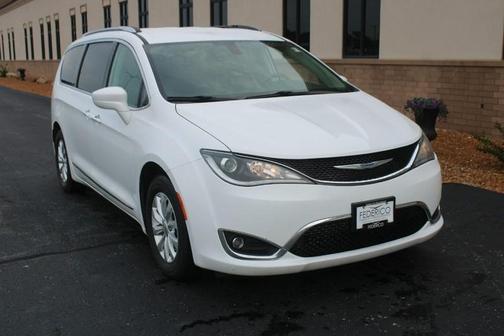 2019 Chrysler Pacifica Touring-L