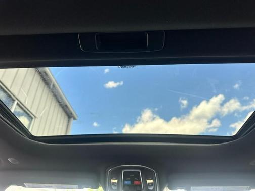 Velvet Red Pearlcoat 2026 Jeep Grand Cherokee L Laredo X 4x4
