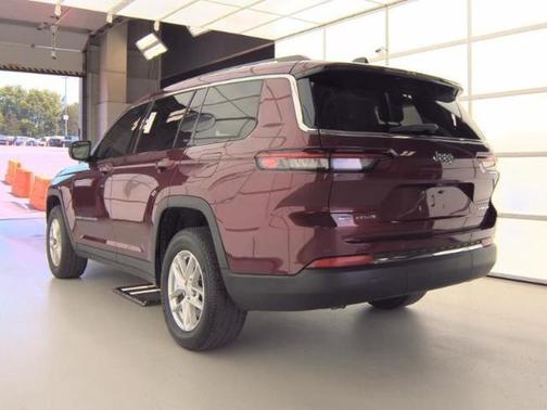 2022 Jeep Grand Cherokee L Laredo