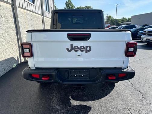 Bright White Clearcoat 2020 Jeep Gladiator Rubicon