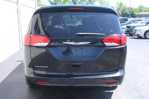 2020 Chrysler Voyager LX