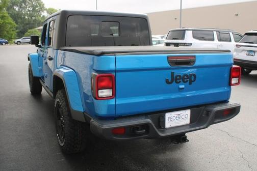 2022 Jeep Gladiator Sport