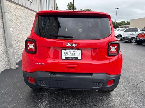 Colorado Red Clearcoat 2023 Jeep Renegade Latitude