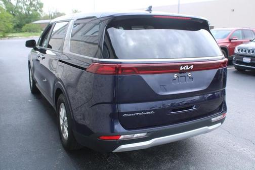 2022 Kia Carnival LXS