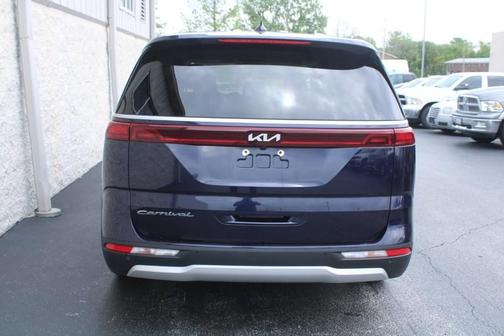 2022 Kia Carnival LXS