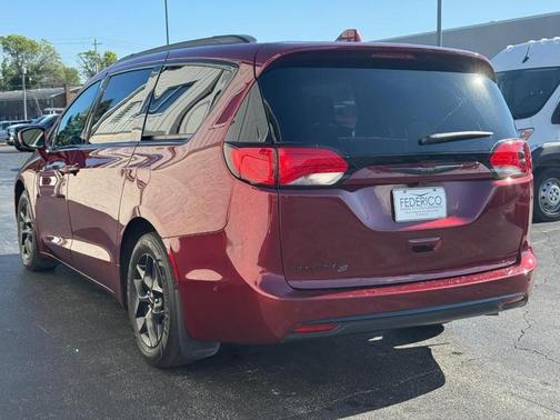 2019 Chrysler Pacifica Touring-L Plus