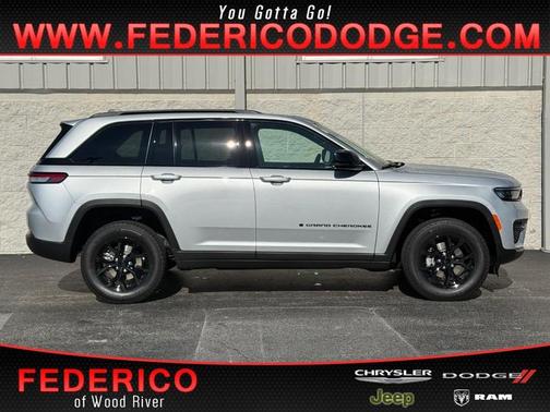 2025 Jeep Grand Cherokee Laredo