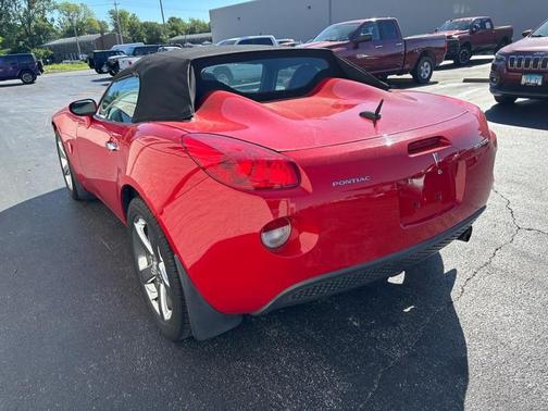 Aggressive Victory Red 2007 Pontiac Solstice
