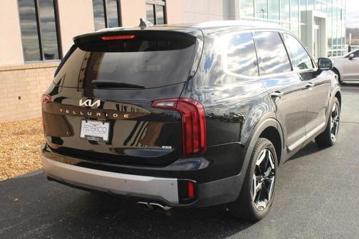 2023 Kia Telluride S