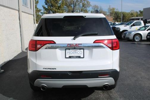 2017 GMC Acadia SLE-2