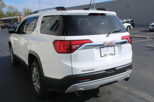 2017 GMC Acadia SLE-2