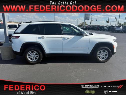 2022 Jeep Grand Cherokee Laredo