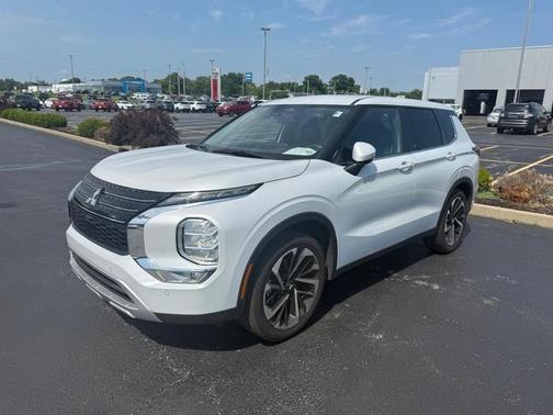 2024 Mitsubishi Outlander SE