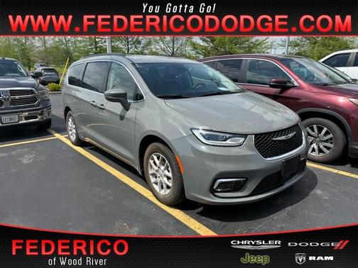 2022 Chrysler Pacifica Touring-L