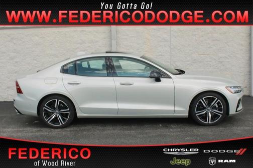 2020 Volvo S60 T5 R-Design