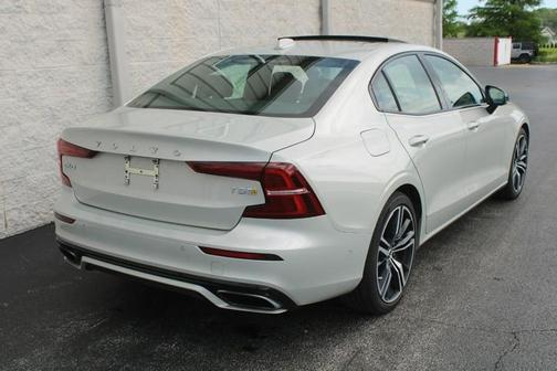 2020 Volvo S60 T5 R-Design