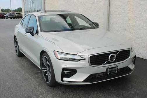 2020 Volvo S60 T5 R-Design