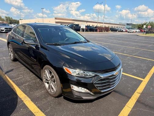 Mosaic Black Metallic 2024 Chevrolet Malibu 2LT