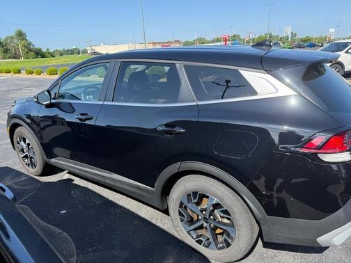 Ebony Black / Black 2025 Kia Sportage EX