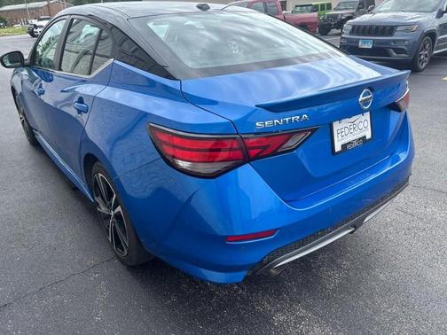 2 Tone Blue / Black Roof 2023 Nissan Sentra SR