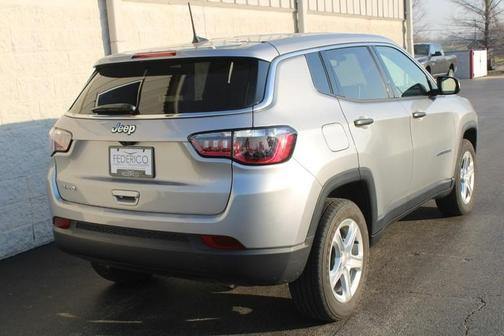 Billet Silver Metallic Clearcoat 2023 Jeep Compass Sport