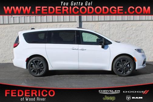 2026 Chrysler Pacifica Select AWD