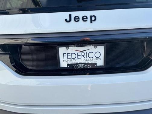 Bright White Clearcoat 2026 Jeep Grand Wagoneer Base