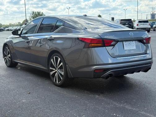2022 Nissan Altima 2.5 SR